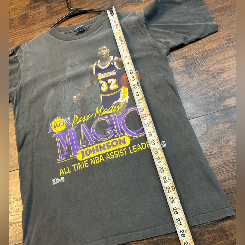 Magic Johnson Los Angeles Lakers NBA All Time Assists Leader Salem Vintage Shirt - Picture 7 of 8